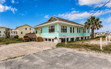 Luxury Amelia Island oceanfront rental featuring beachside accommodation, ocean views, private entrance, and easy access to Amelia Island's pristine beaches.