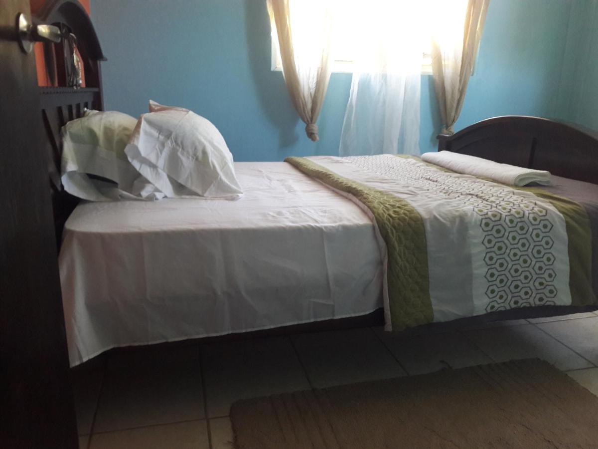 Dominica Bataka no booking fee vacation rentals by owner